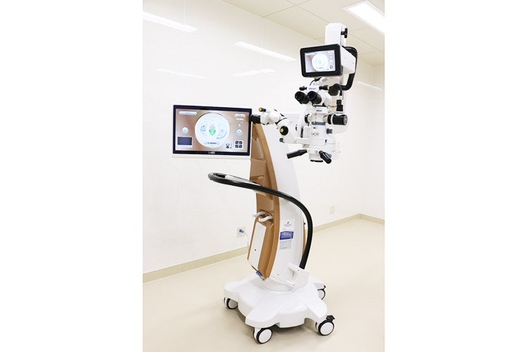 手術用顕微鏡