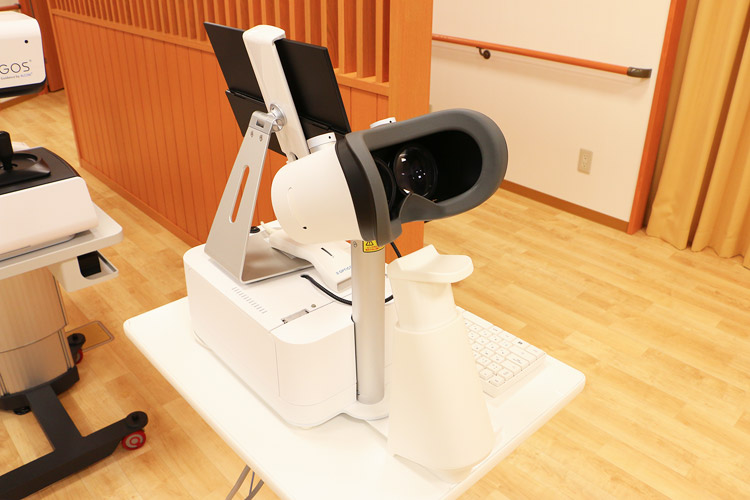 静的視野計・コントラスト感度検査装置